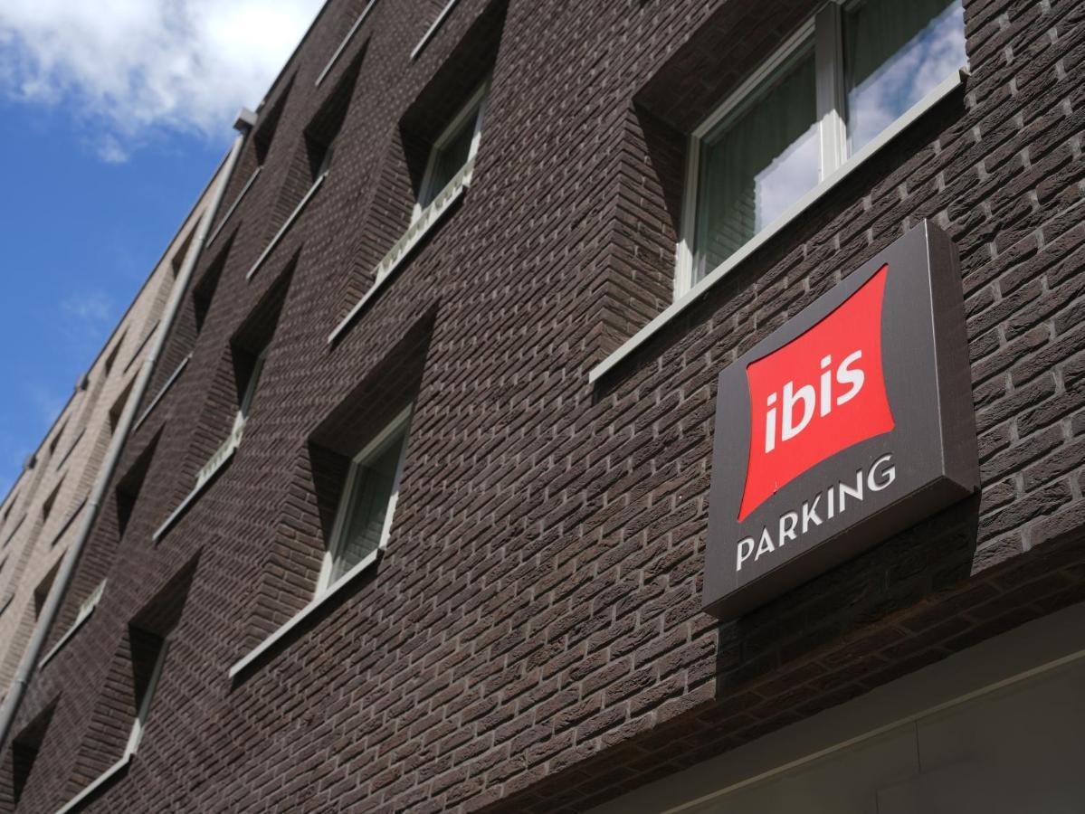 Ibis Paris Gare Montparnasse Catalogne Hotel Exterior foto