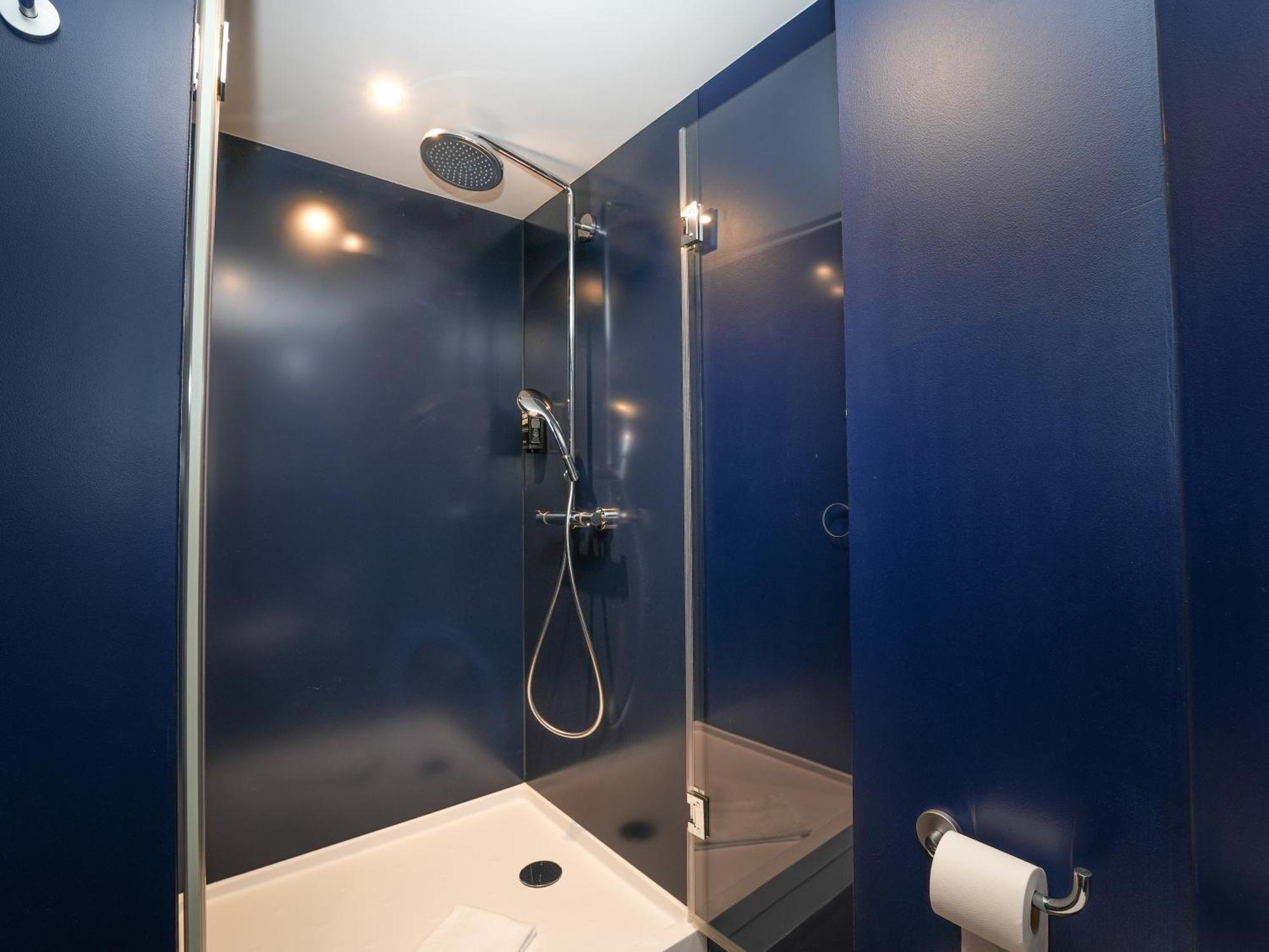 Ibis Paris Gare Montparnasse Catalogne Hotel Exterior foto